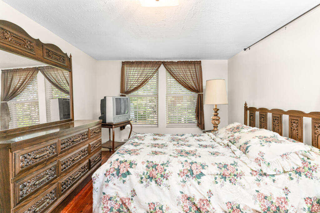 422 Vassalboro Road China ME 04358