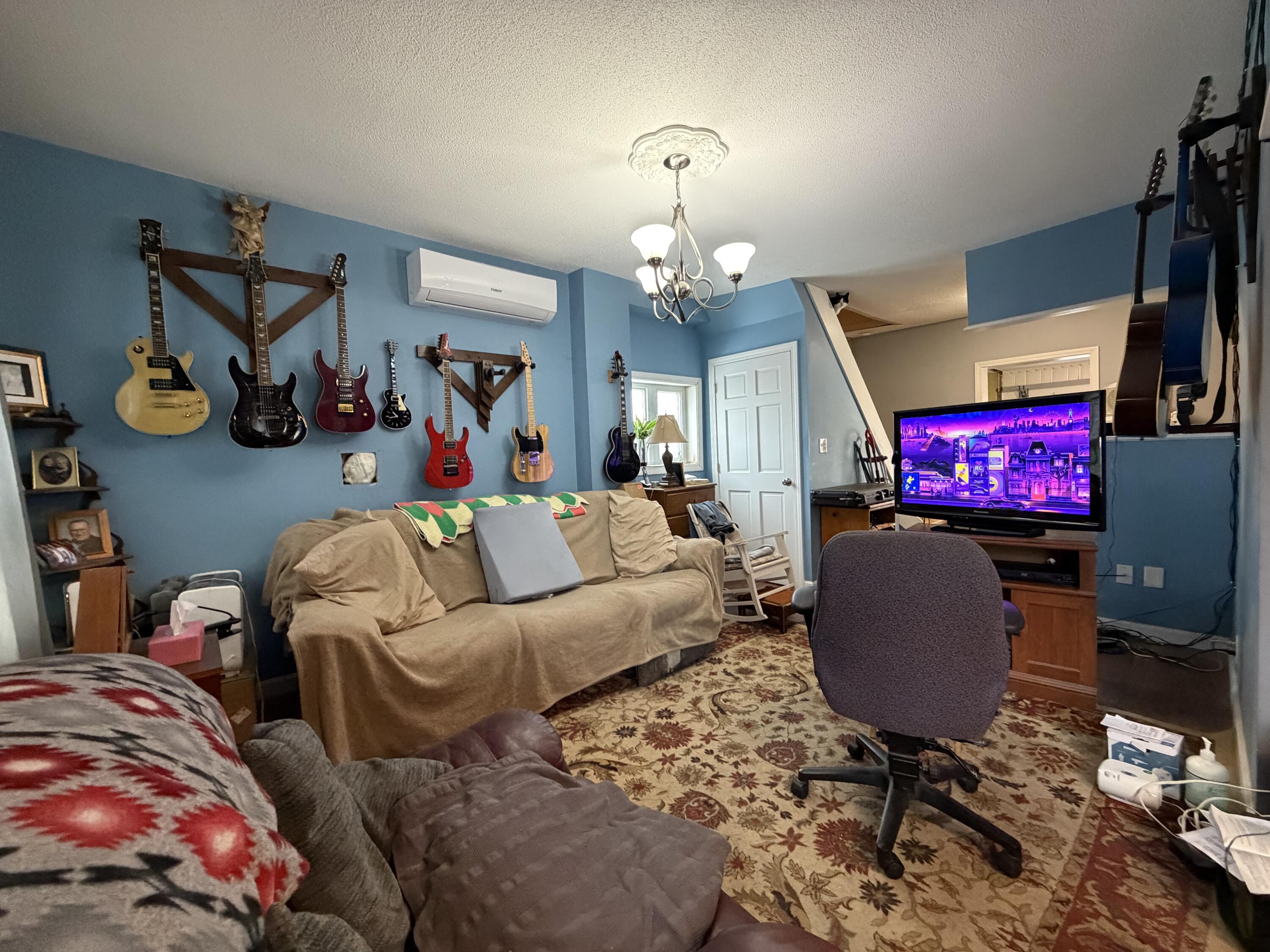 92 N 4th Avenue Madawaska ME 04756