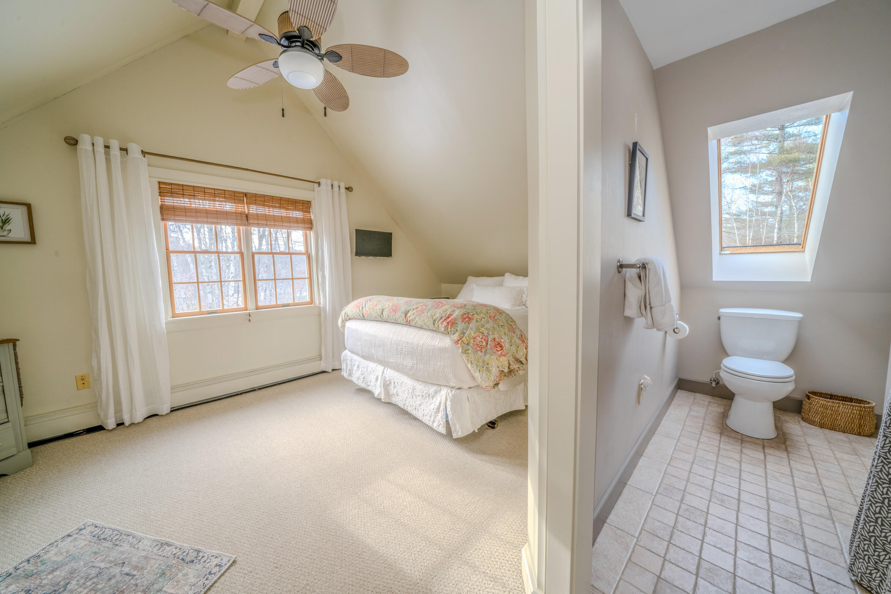 15 Castaway Drive Orland ME 04472