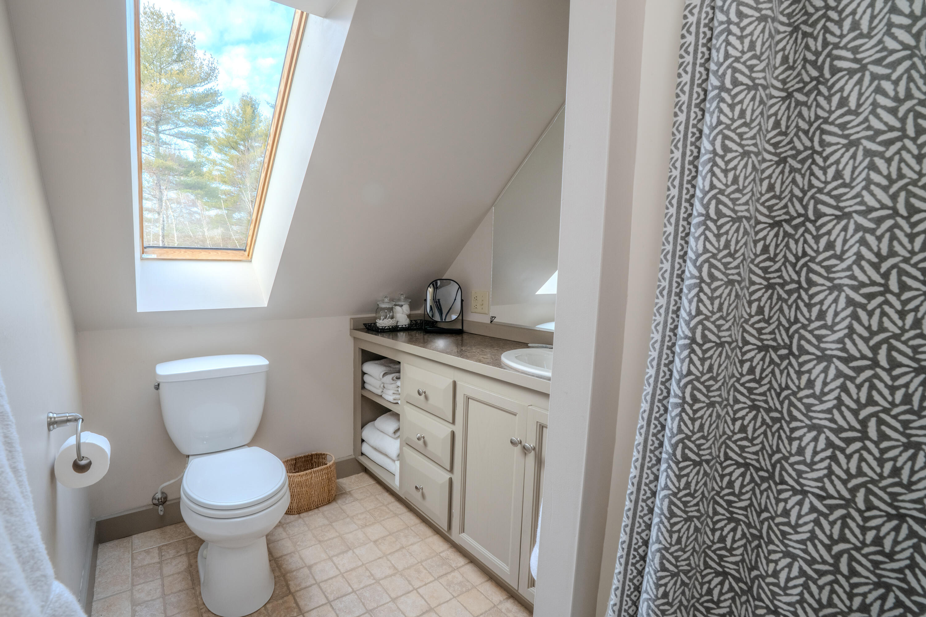 15 Castaway Drive Orland ME 04472