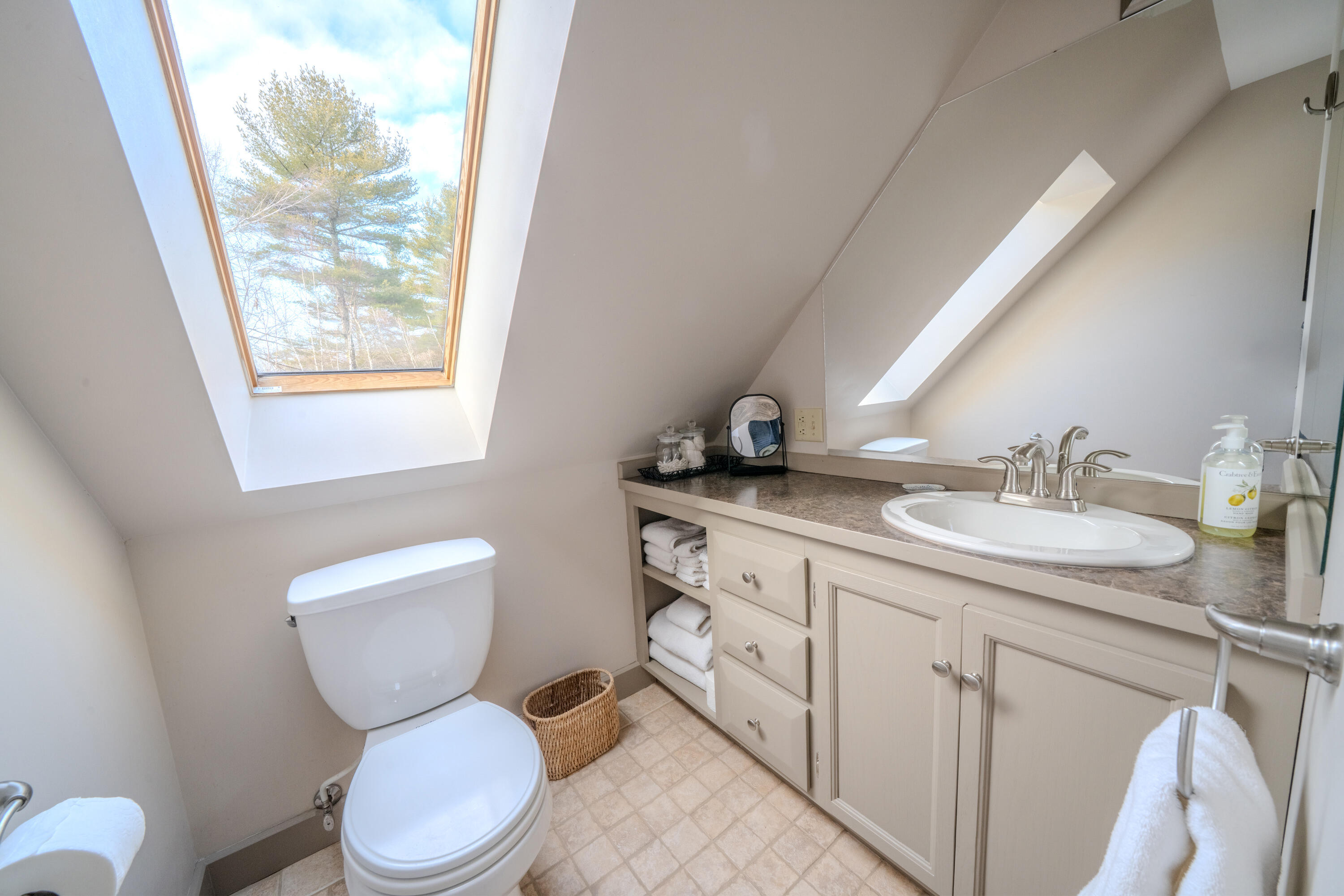 15 Castaway Drive Orland ME 04472