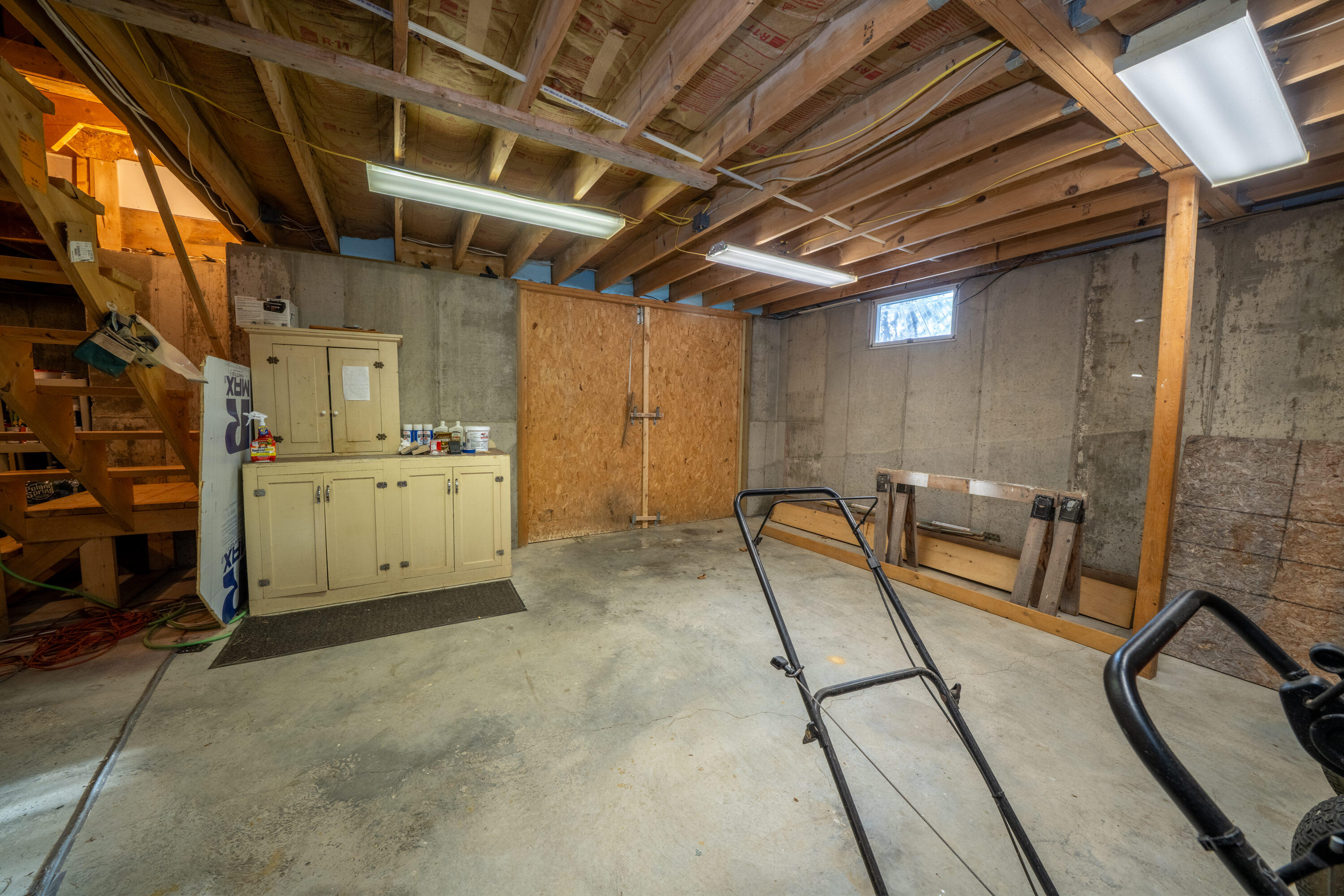 15 Castaway Drive Orland ME 04472