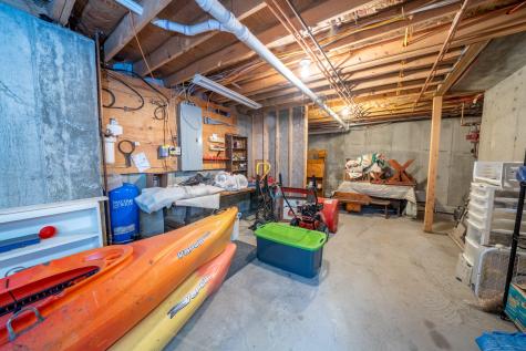 15 Castaway Drive Orland ME 04472