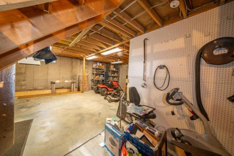 15 Castaway Drive Orland ME 04472