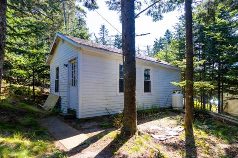 16 Hannah's Cove Beals ME 04611