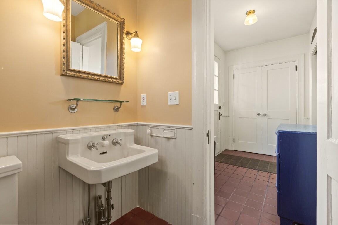 210 Ocean Point Road Boothbay ME 04544