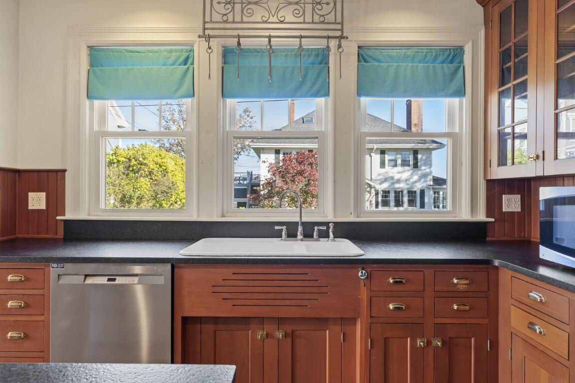 210 Ocean Point Road Boothbay ME 04544