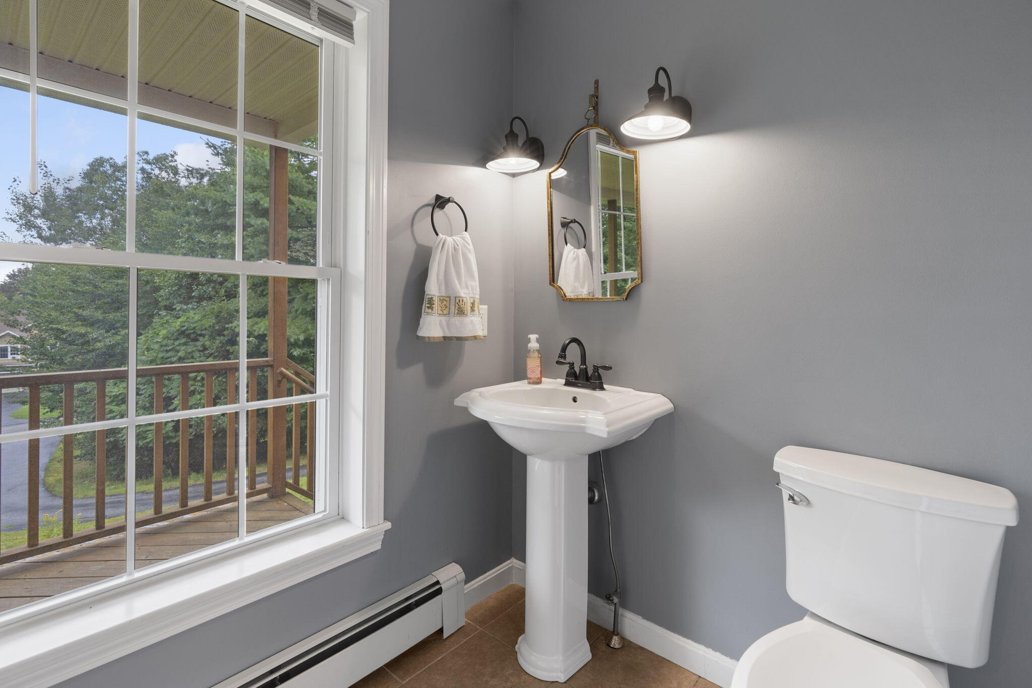 21 Amos Court Lewiston ME 04240