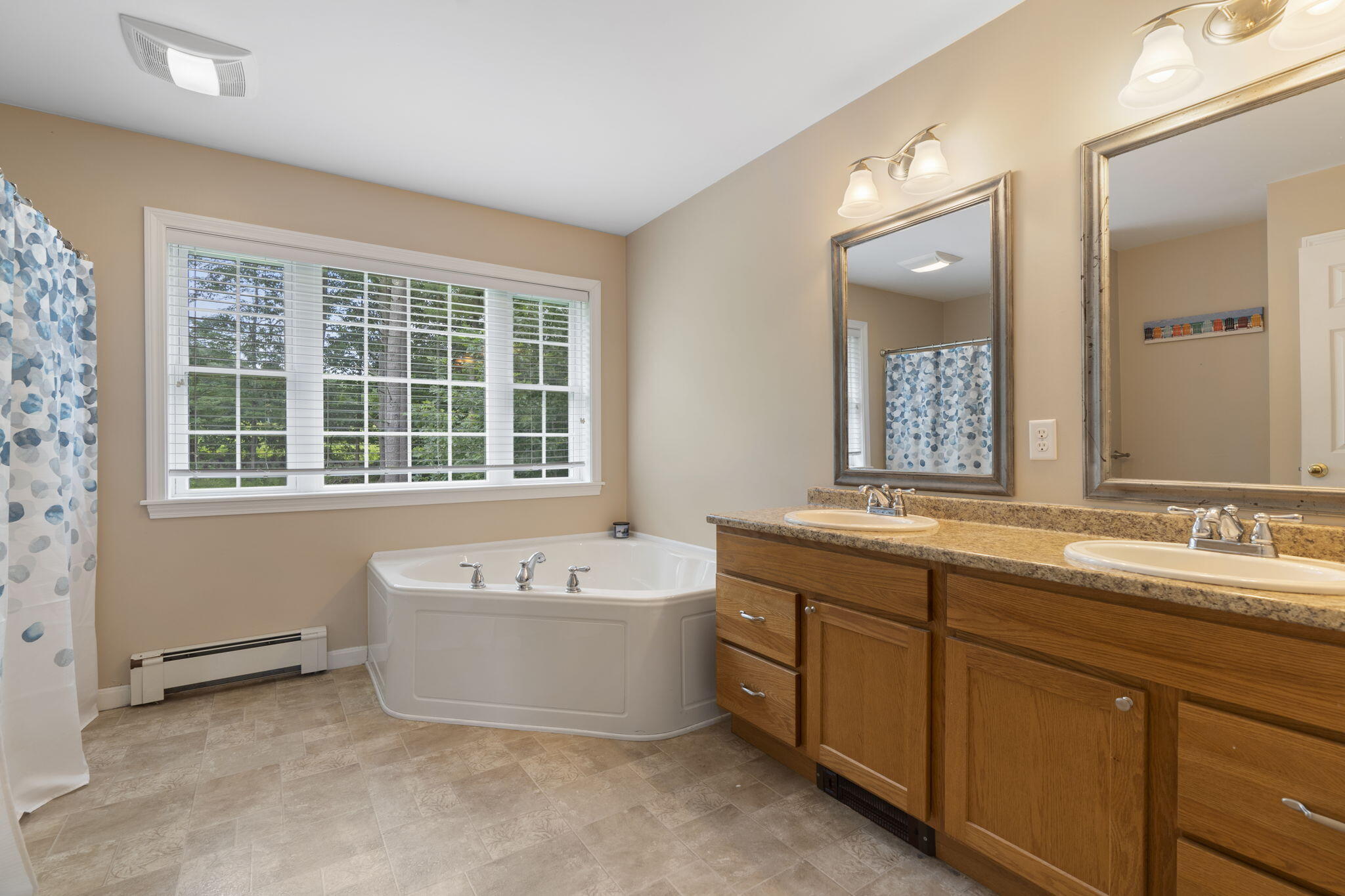 21 Amos Court Lewiston ME 04240