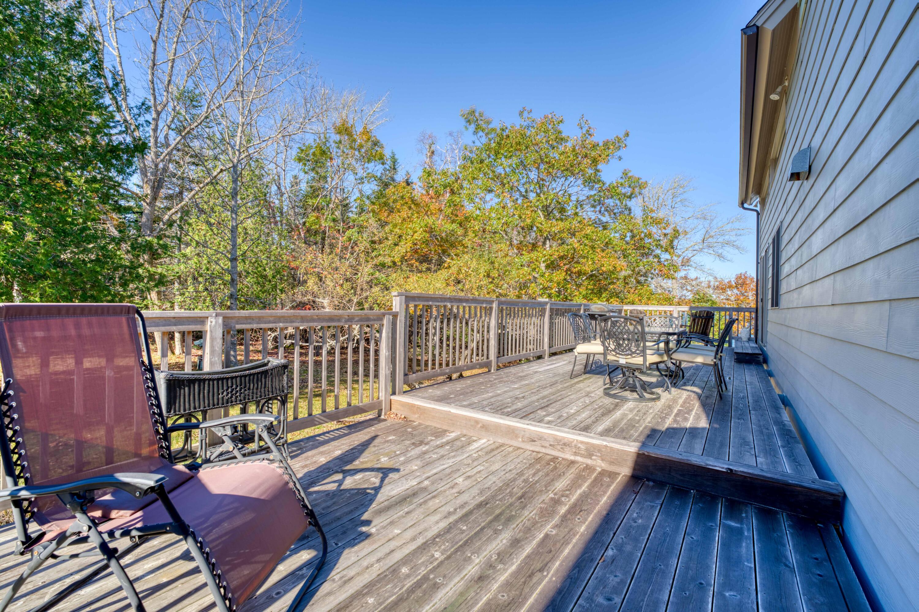 17 Cove Road Lamoine ME 04605