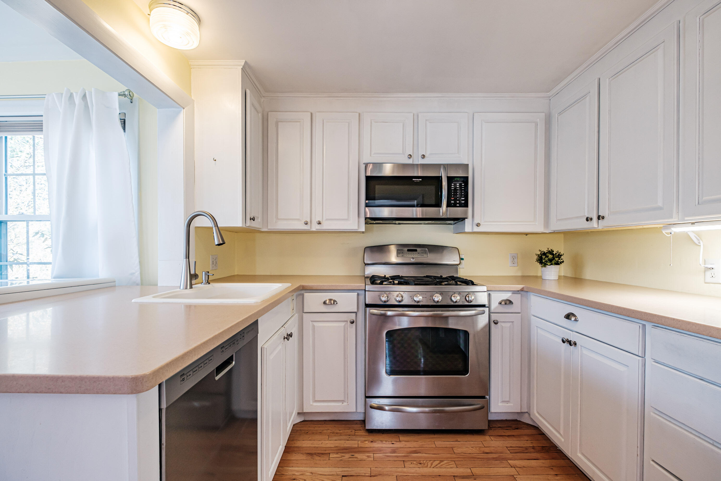 9 Pleasant Avenue Scarborough ME 04074
