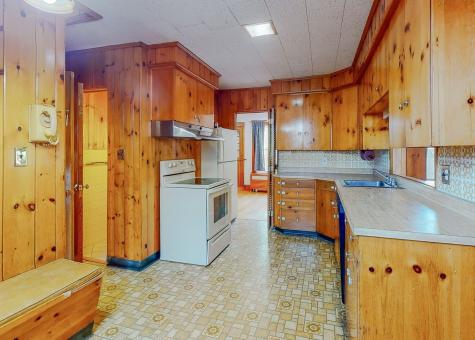 223 Lake Street Auburn ME 04210