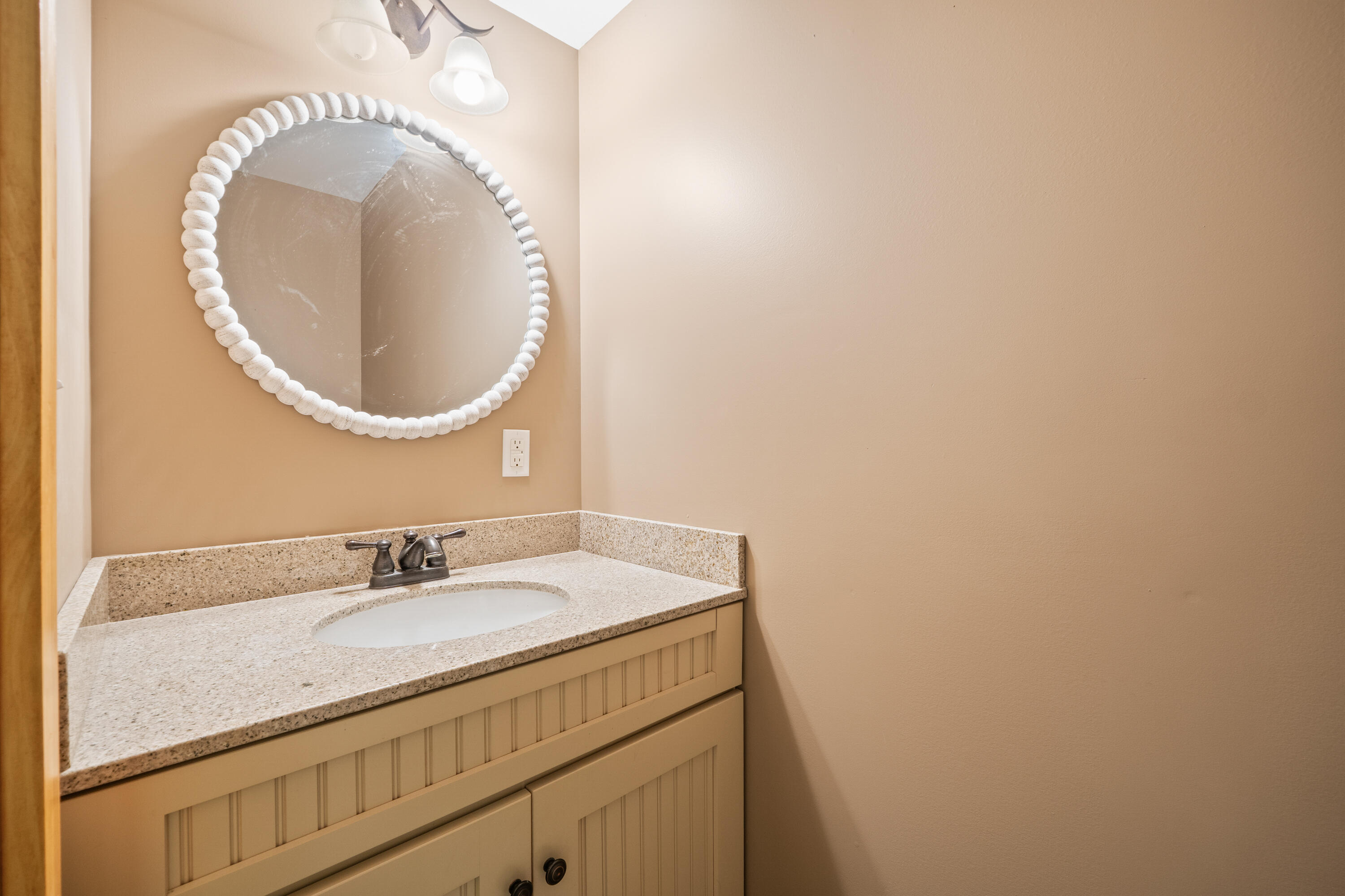 27 Oceanside Road Harpswell ME 04079