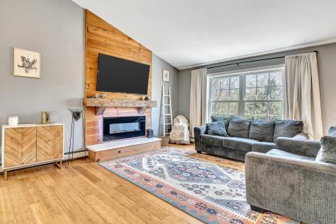 53 Jessica Way Poland ME 04274