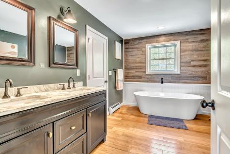53 Jessica Way Poland ME 04274
