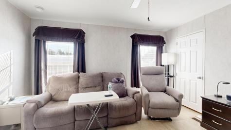 61 Oxbow Drive Lewiston ME 04240