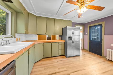 84 Pleasant Street Rockland ME 04841