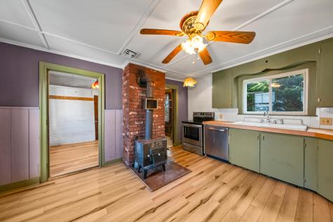 84 Pleasant Street Rockland ME 04841