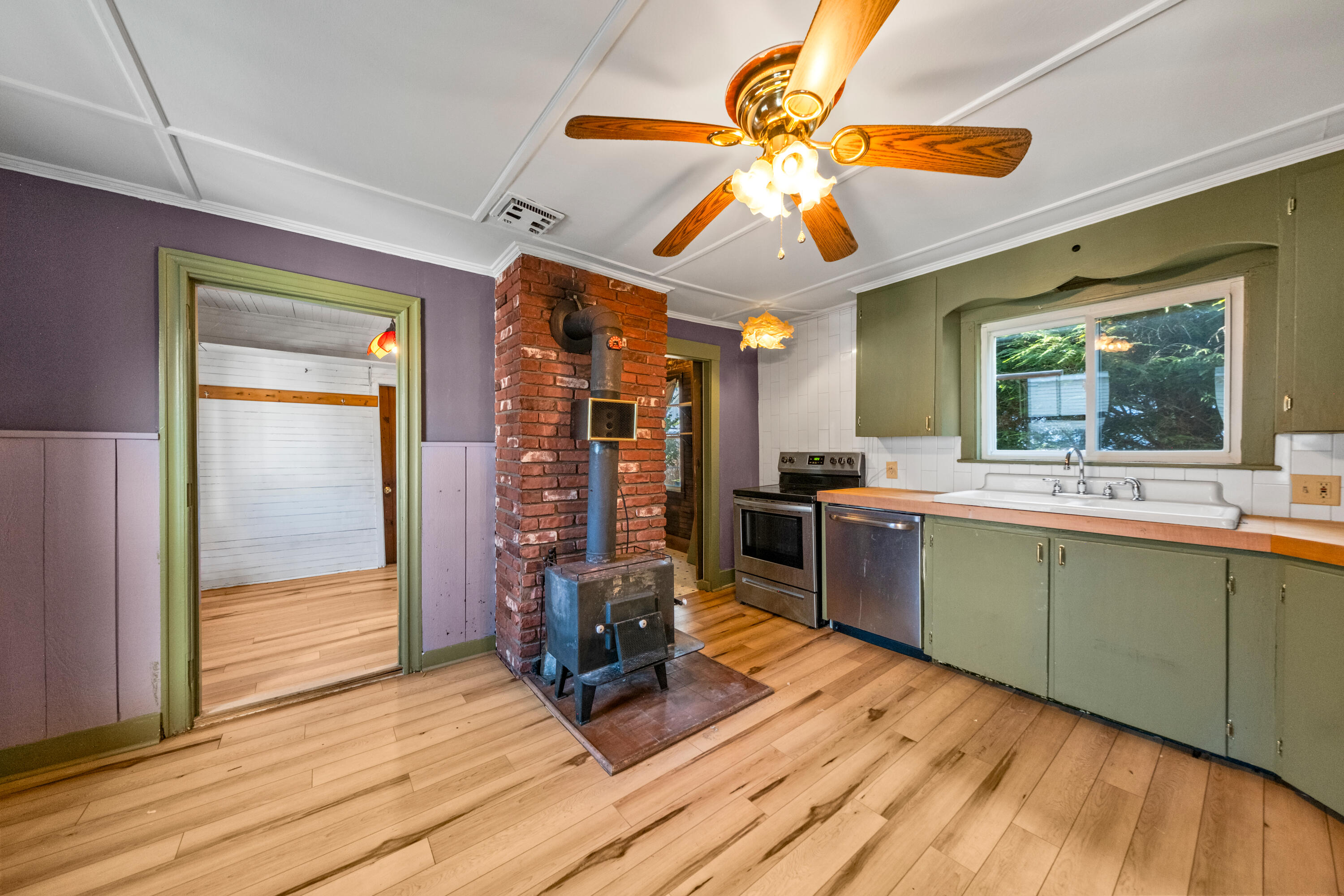 84 Pleasant Street Rockland ME 04841