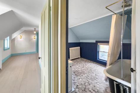 84 Pleasant Street Rockland ME 04841