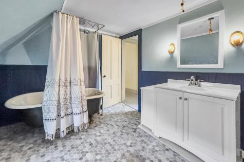 84 Pleasant Street Rockland ME 04841