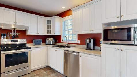 18 Larrabee Road Lewiston ME 04240