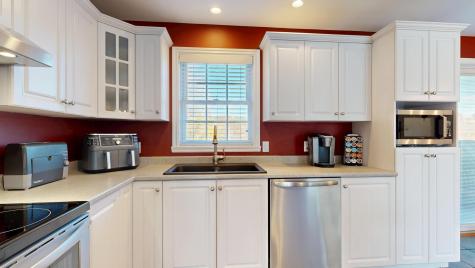 18 Larrabee Road Lewiston ME 04240