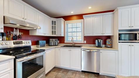 18 Larrabee Road Lewiston ME 04240