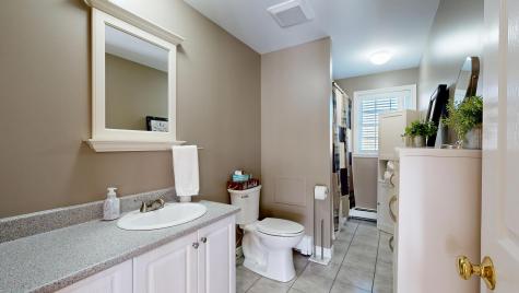 18 Larrabee Road Lewiston ME 04240