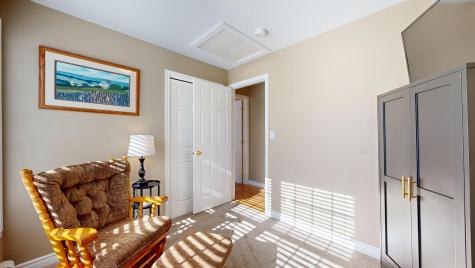 18 Larrabee Road Lewiston ME 04240