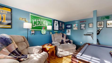 18 Larrabee Road Lewiston ME 04240