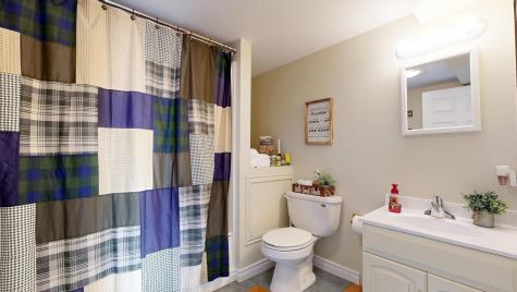 18 Larrabee Road Lewiston ME 04240