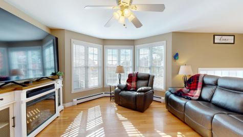 18 Larrabee Road Lewiston ME 04240