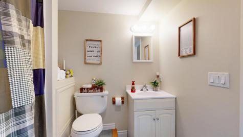 18 Larrabee Road Lewiston ME 04240