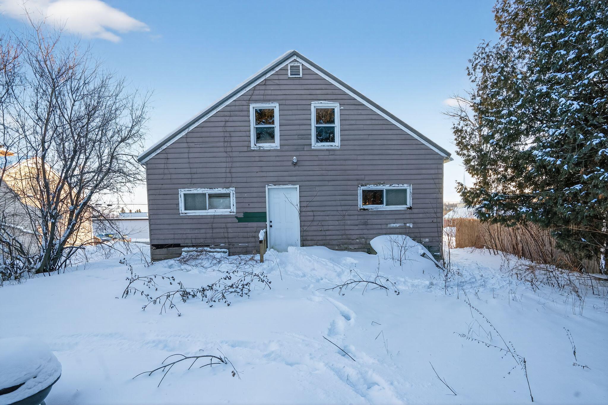 28 Hammond Street Caribou ME 04736