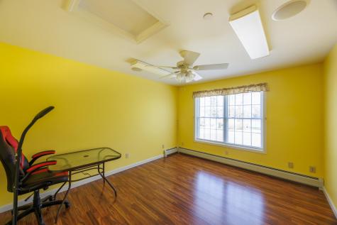 25 Fairview Drive Sanford ME 04073