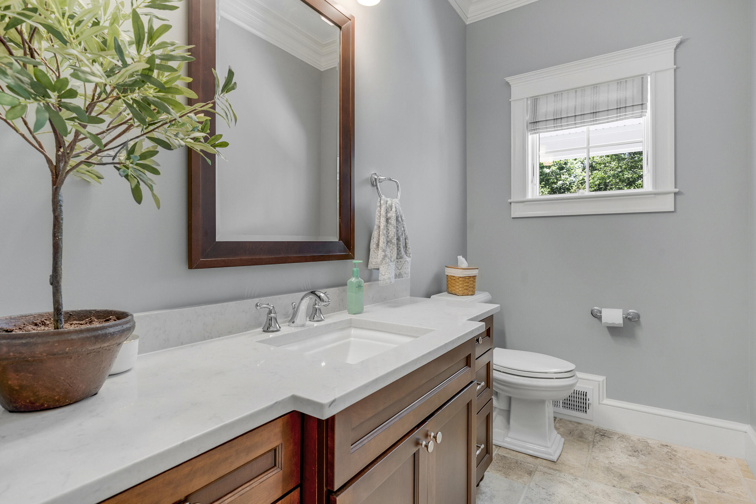 10 Paddock Way Falmouth ME 04105