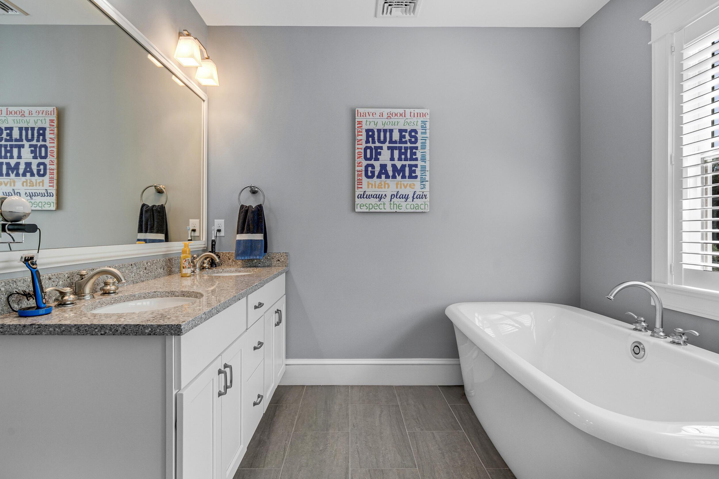 10 Paddock Way Falmouth ME 04105