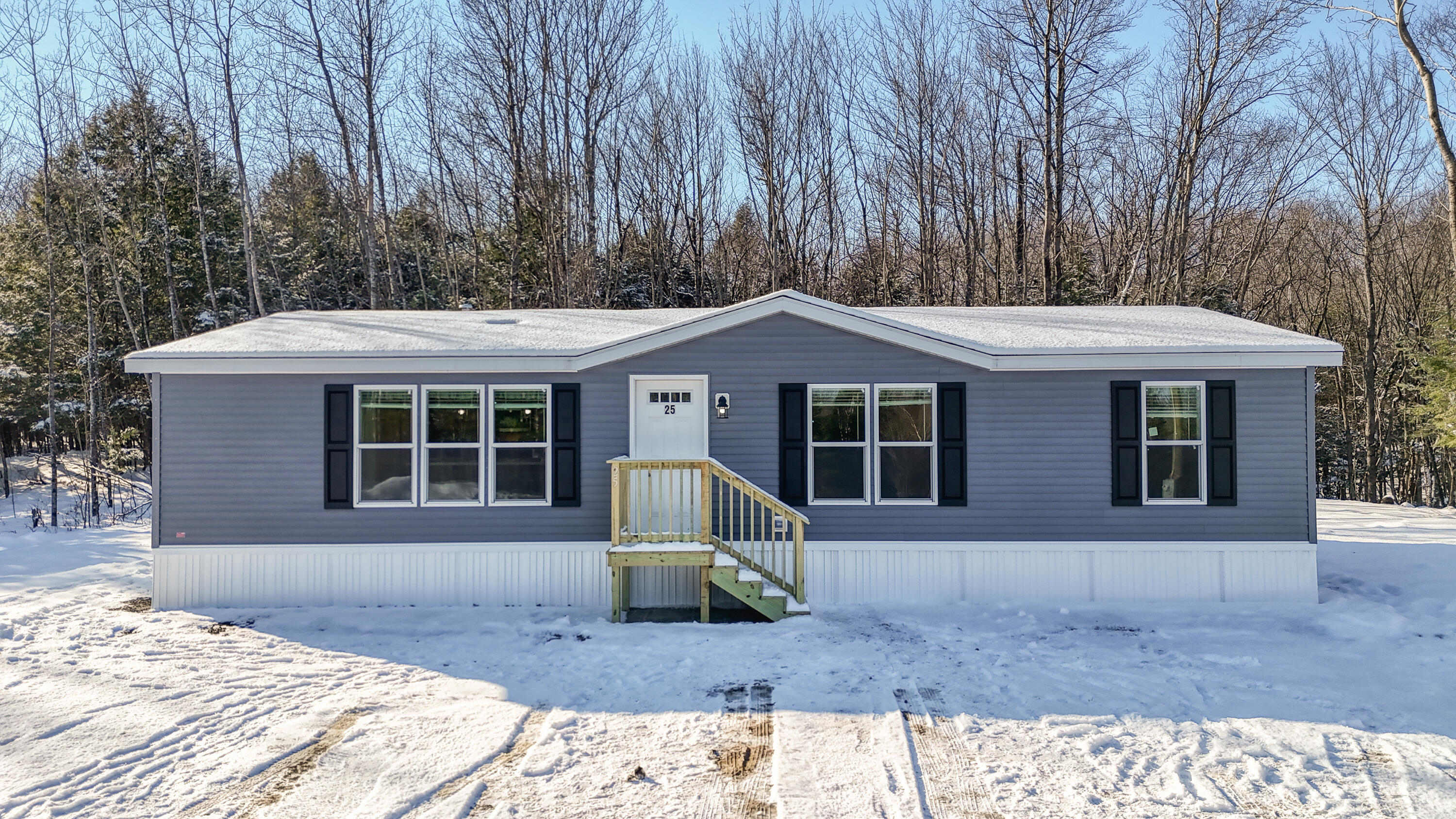 25 Lily's Way Fairfield ME 04937