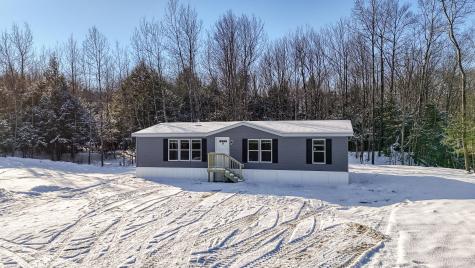 25 Lily's Way Fairfield ME 04937