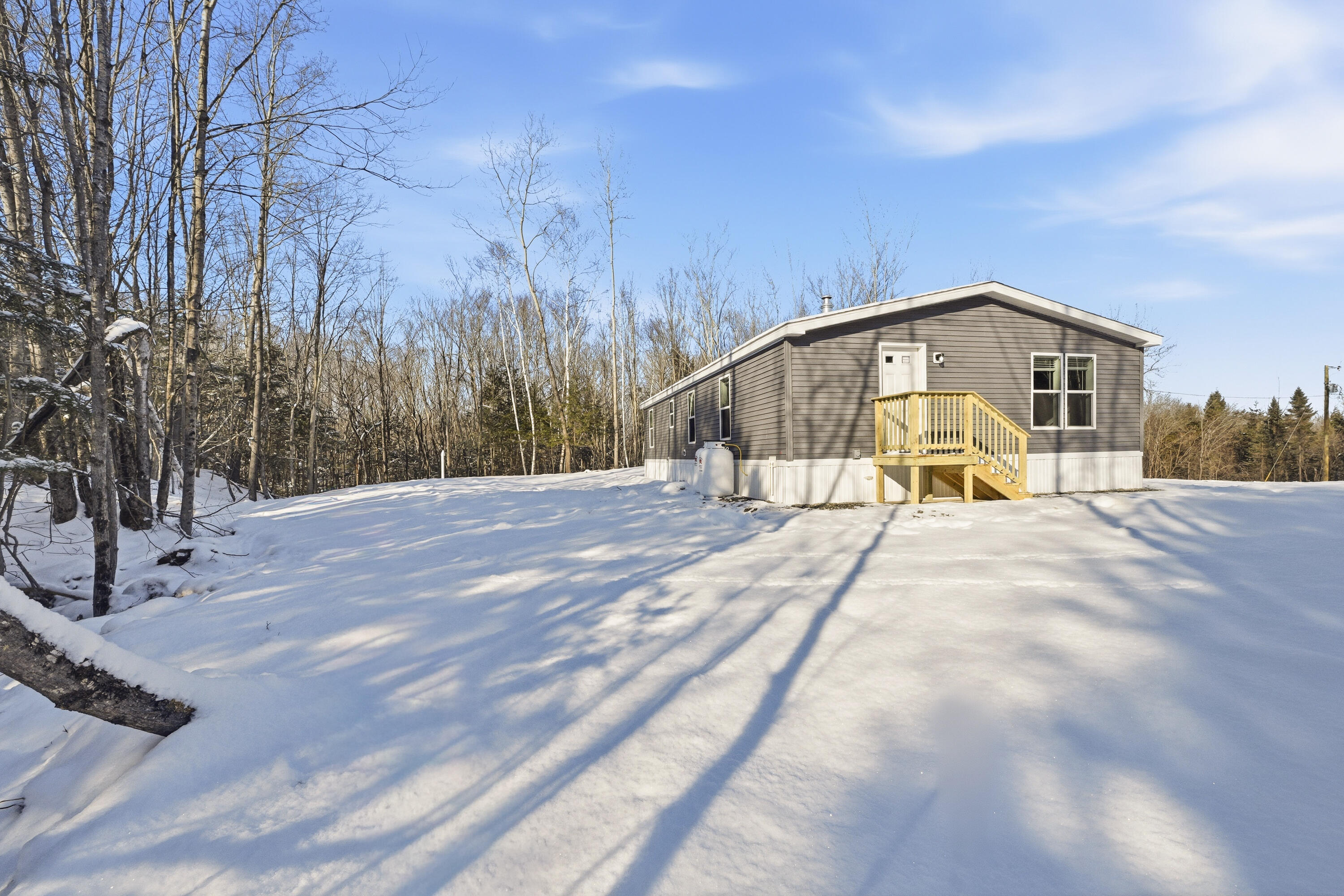 25 Lily's Way Fairfield ME 04937