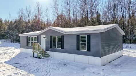 25 Lily's Way Fairfield ME 04937