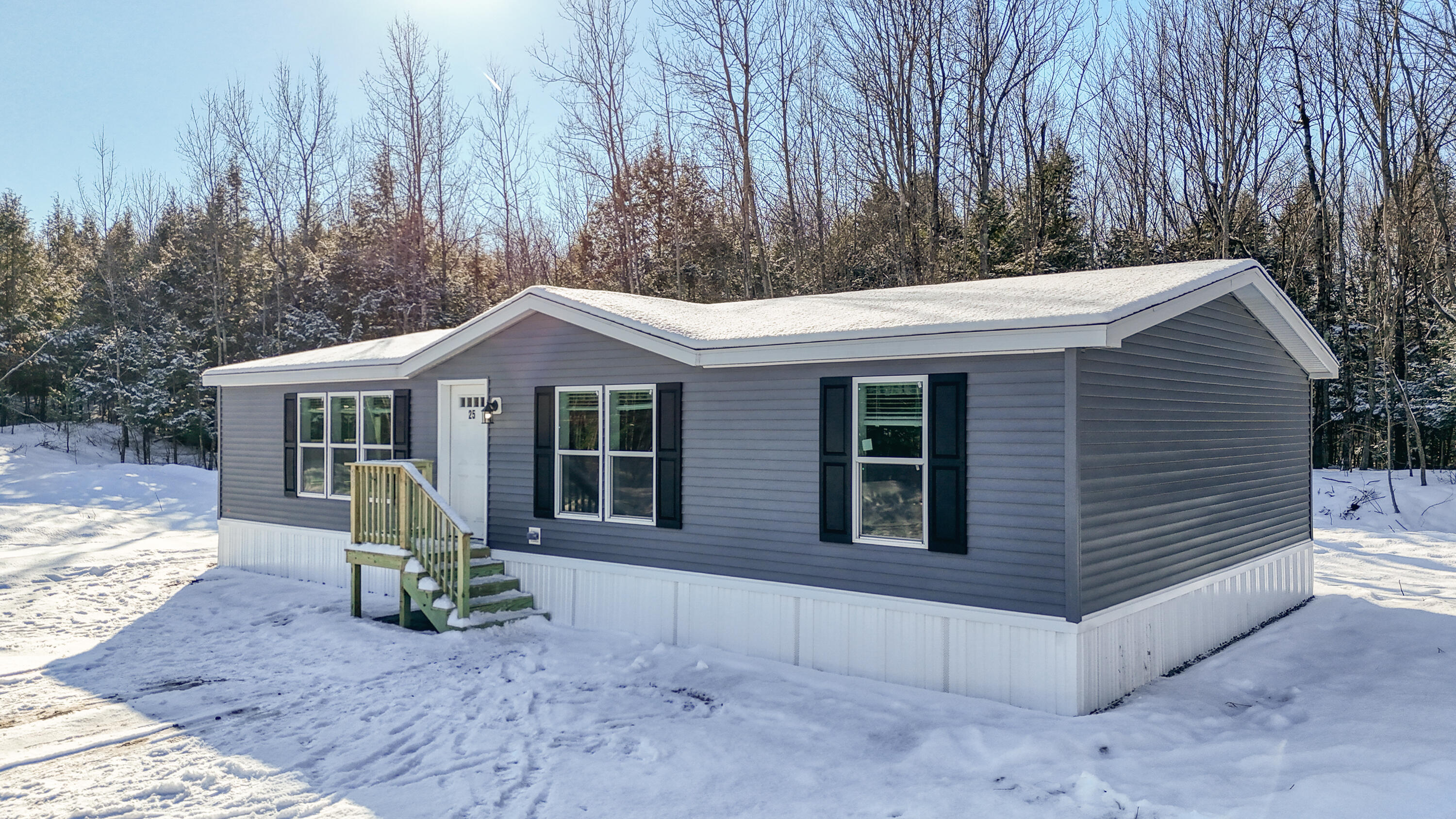 25 Lily's Way Fairfield ME 04937