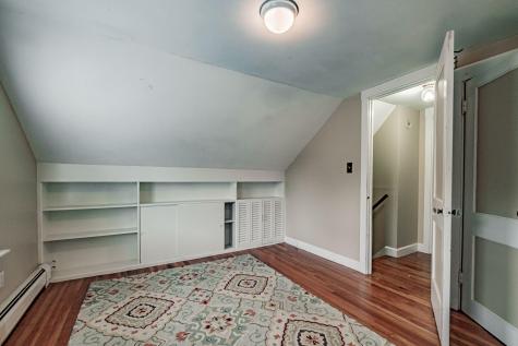 73 Middle Road Falmouth ME 04105