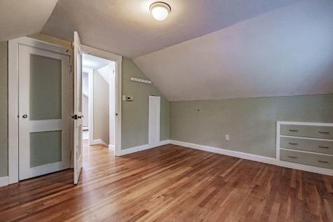 73 Middle Road Falmouth ME 04105