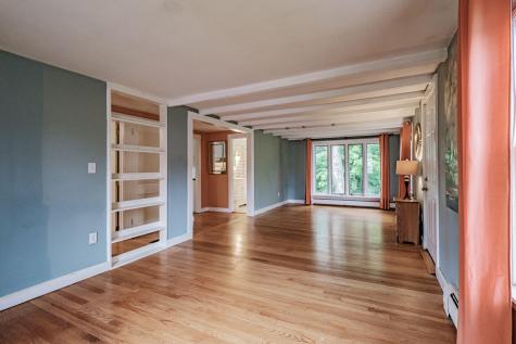 73 Middle Road Falmouth ME 04105