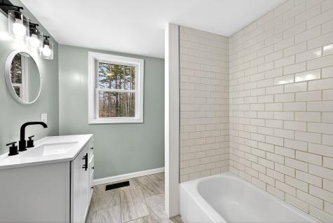 548 North Road Mount Vernon ME 04352