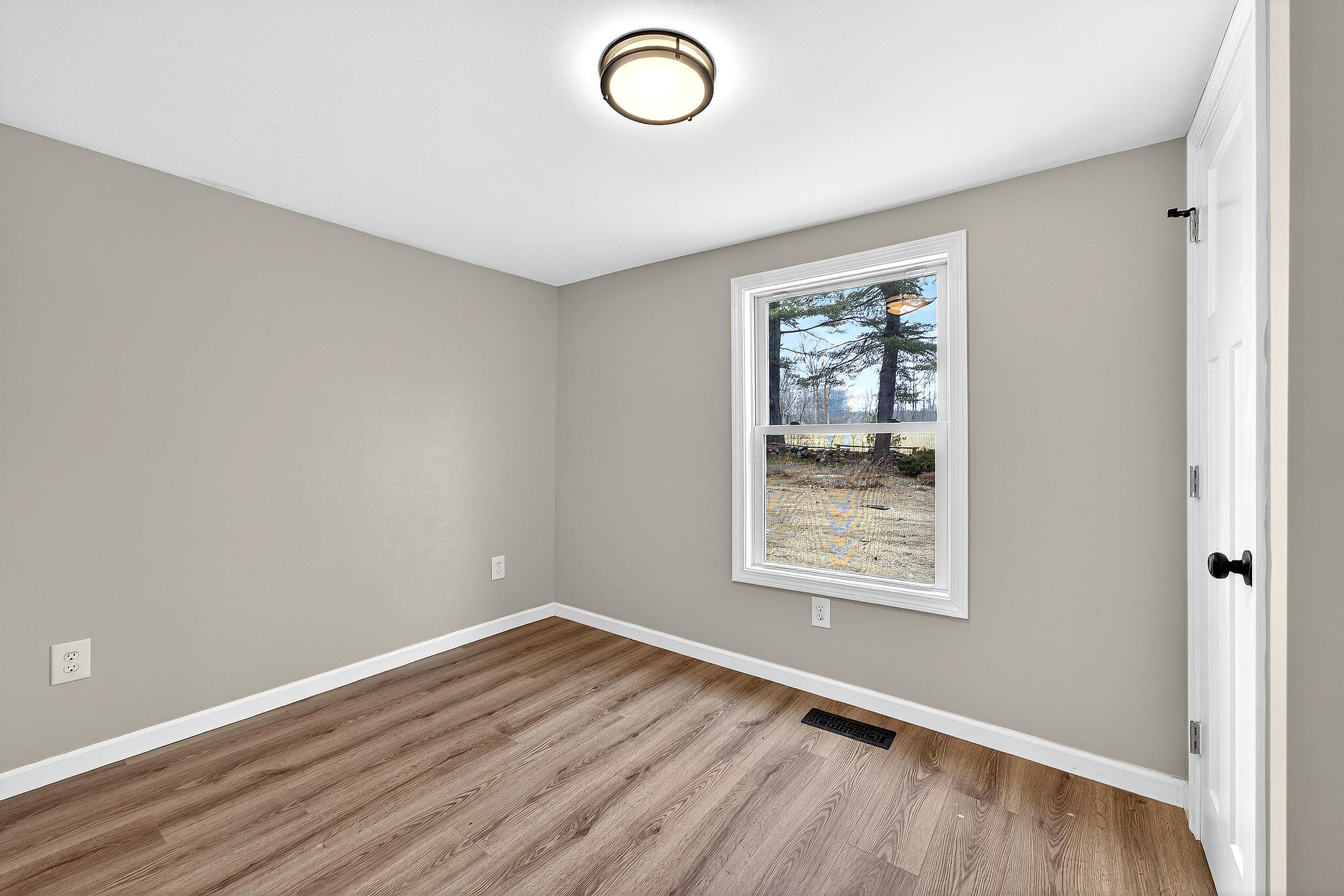 548 North Road Mount Vernon ME 04352