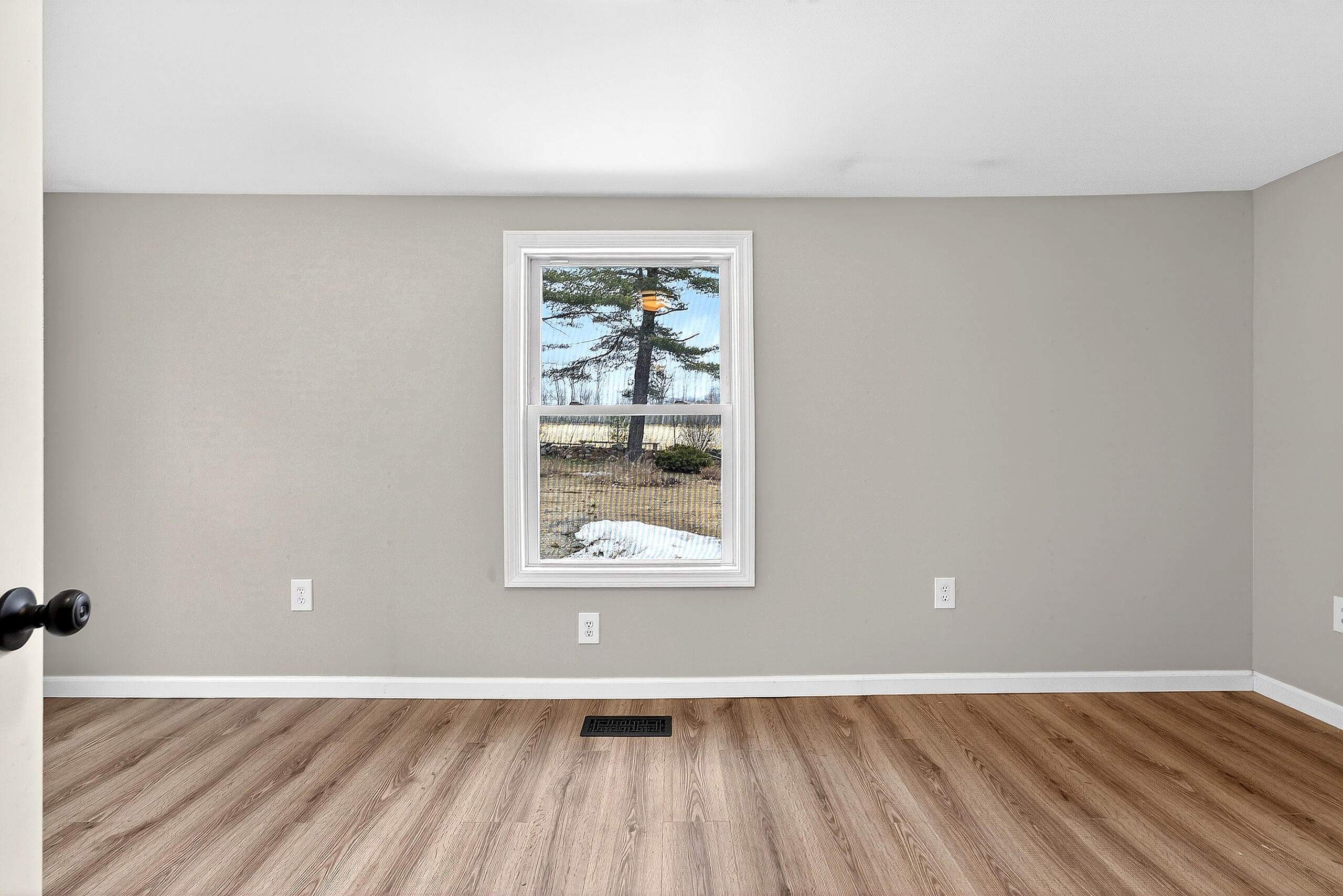 548 North Road Mount Vernon ME 04352