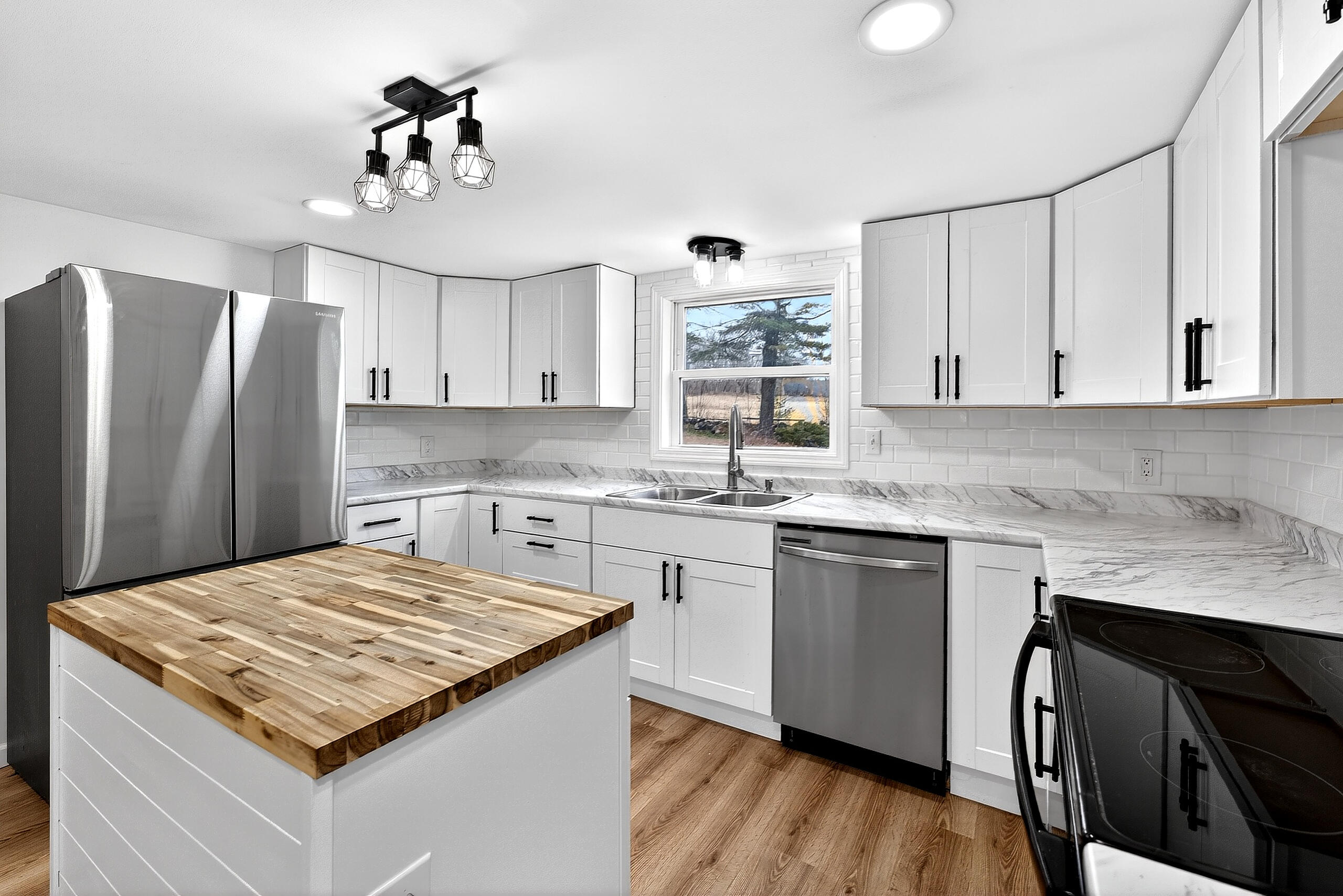 548 North Road Mount Vernon ME 04352